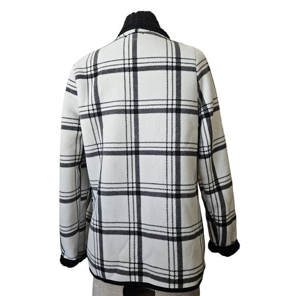 White and Black Plaid Sherpa Lined  Open Front Jacket Size Small - Picture 2 of 5